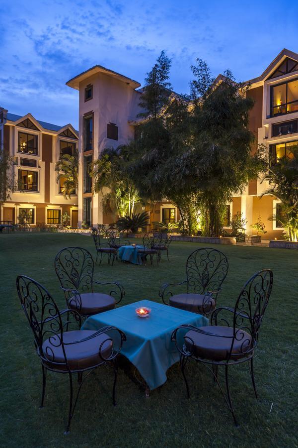 Hotel Hilltone Mount Abu Exterior photo